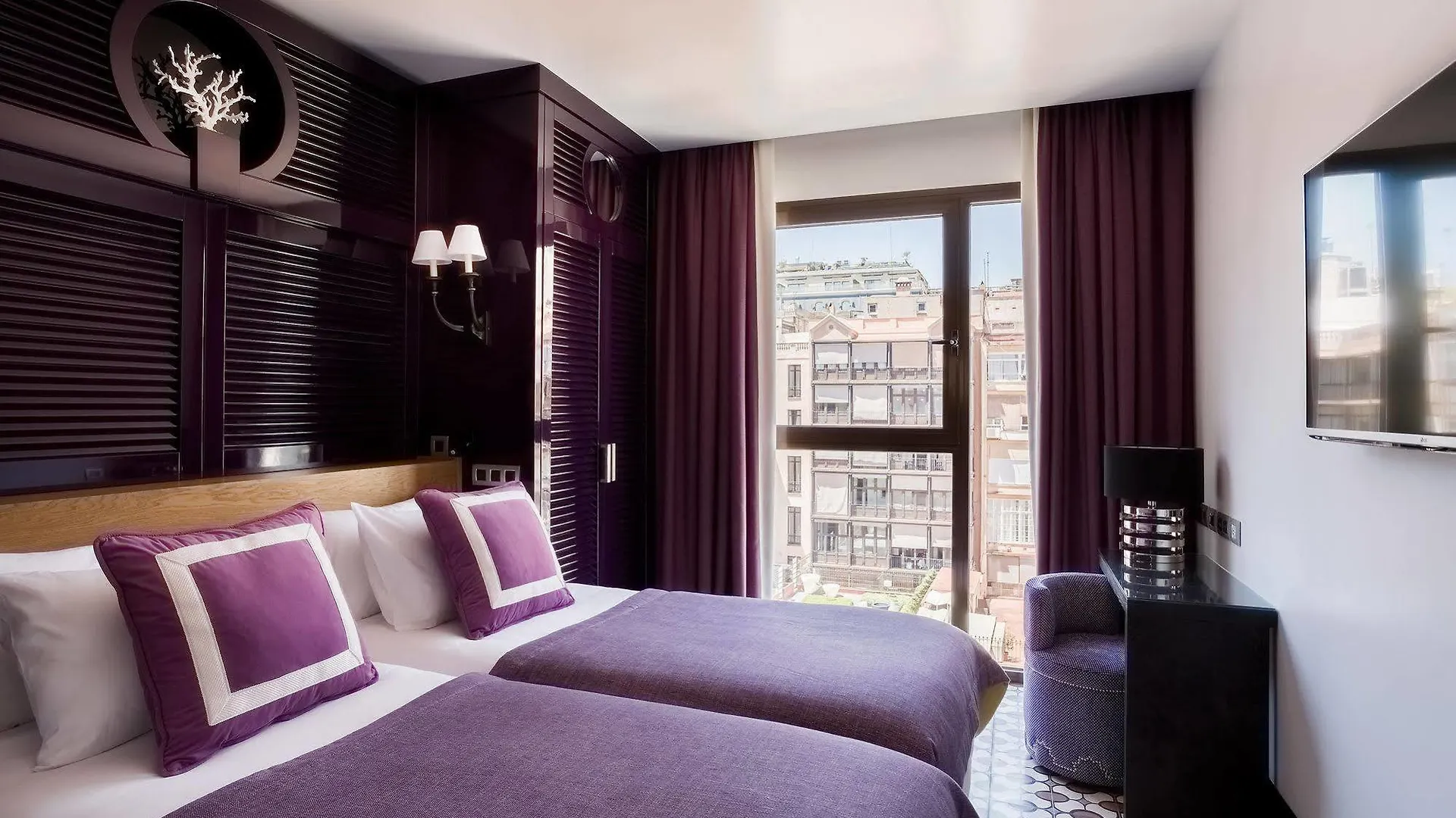 Room Mate Anna Barcelona Spain