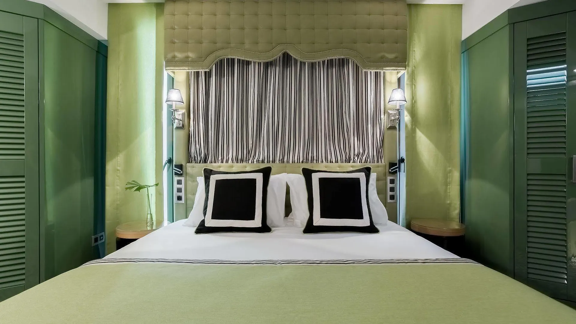 **** Hotel Room Mate Anna Barcelona Spain